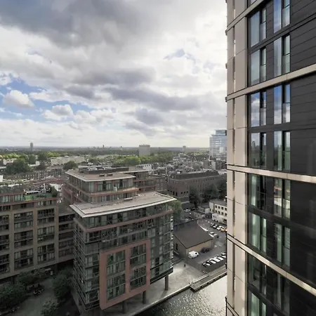 1Bed Flat With City Views - 1Min Walk To Tube Station